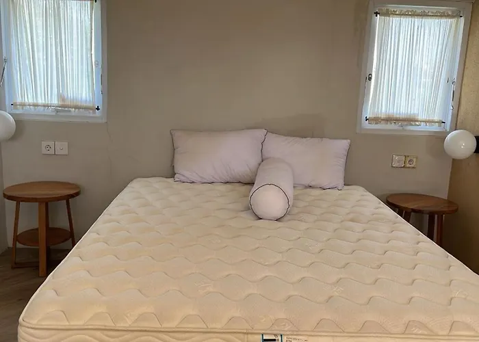 شقة Disewakan Kamar Tipe Mezzanine Fully Furnished